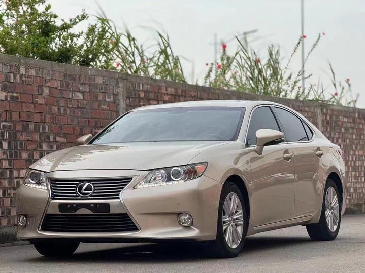 r215888-lexus-es-2015_0