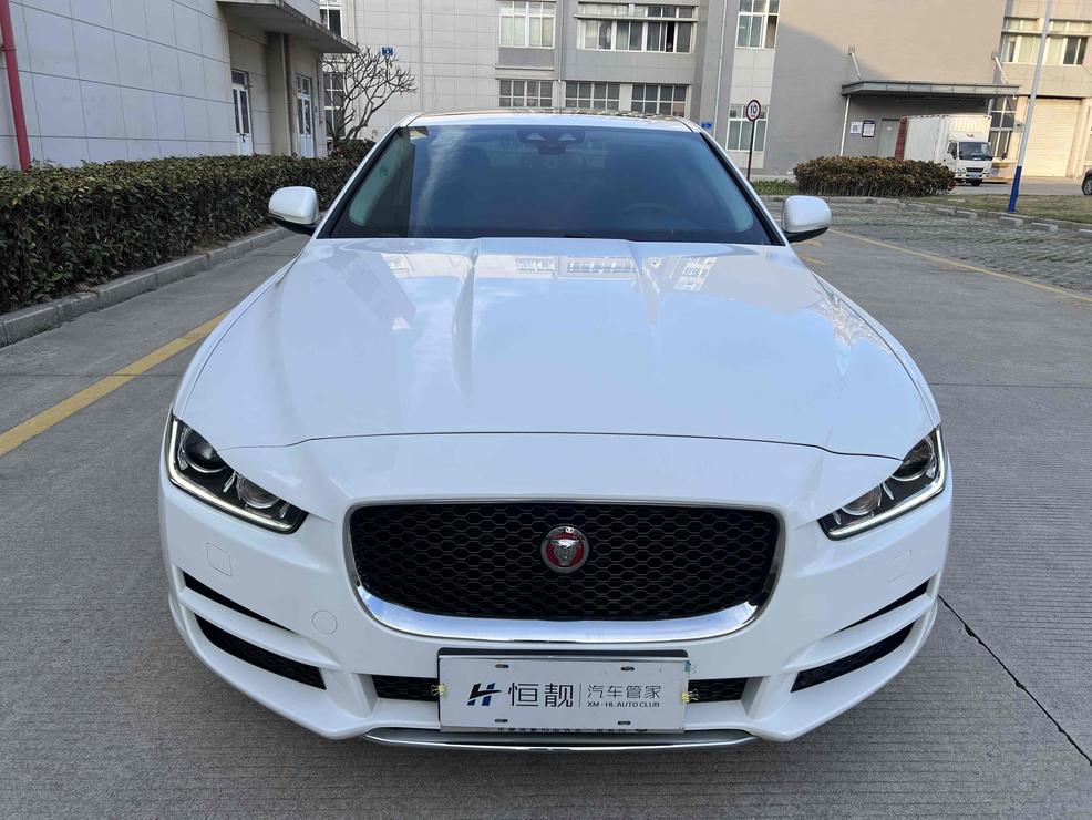 r215891-jaguar-xel-2019_0