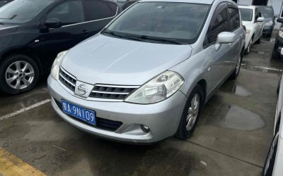 r215897-nissan-tiida-2011_0