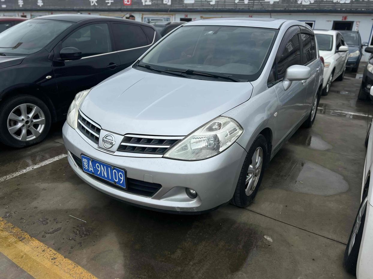 r215897-nissan-tiida-2011_0