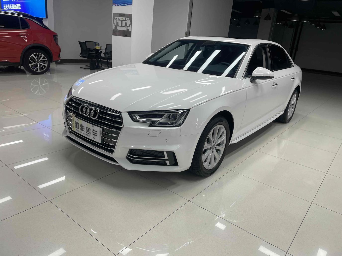 r215898-audi-a4l-2020_0