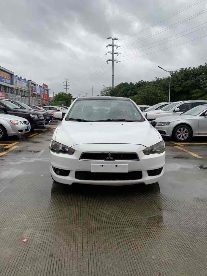 r215900-mitsubishi-lancer-2010_0