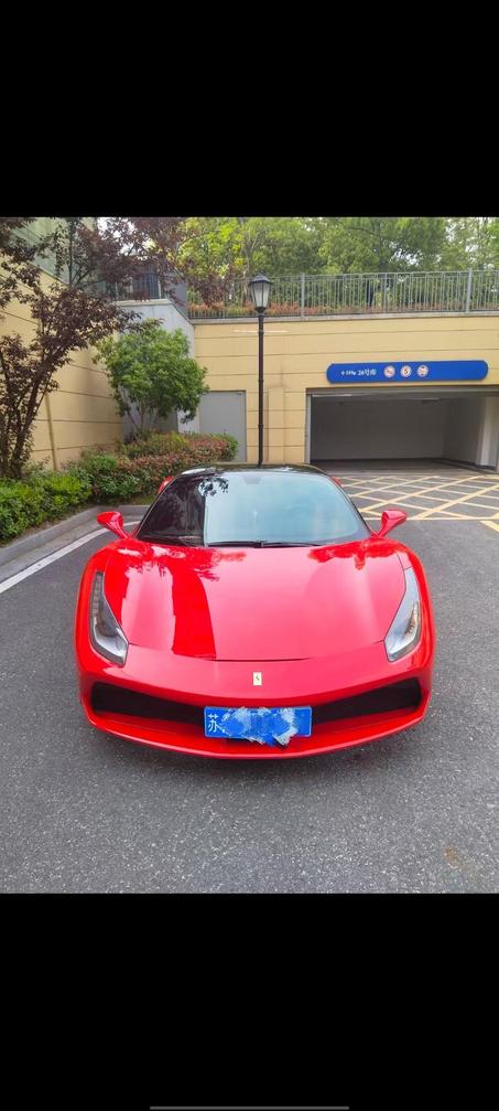 r215916-ferrari-488-2018_0