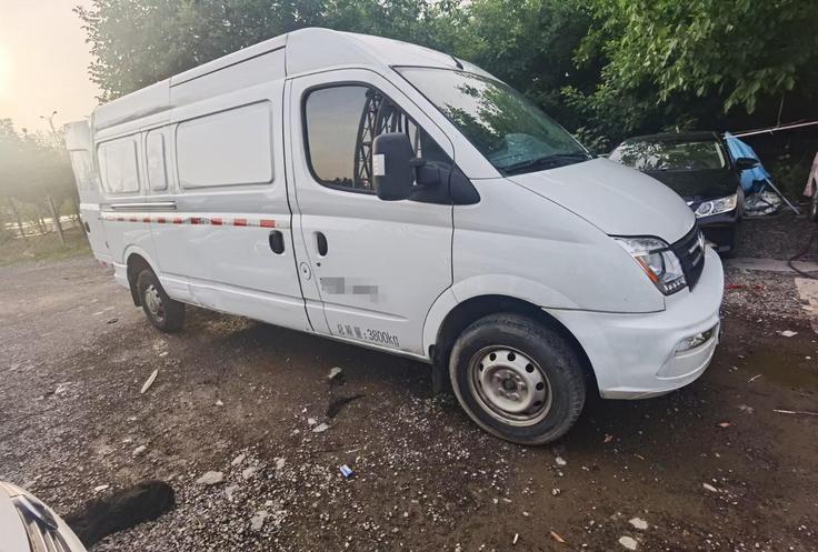 r215924-saic-maxus-xintu-v80-2023_0