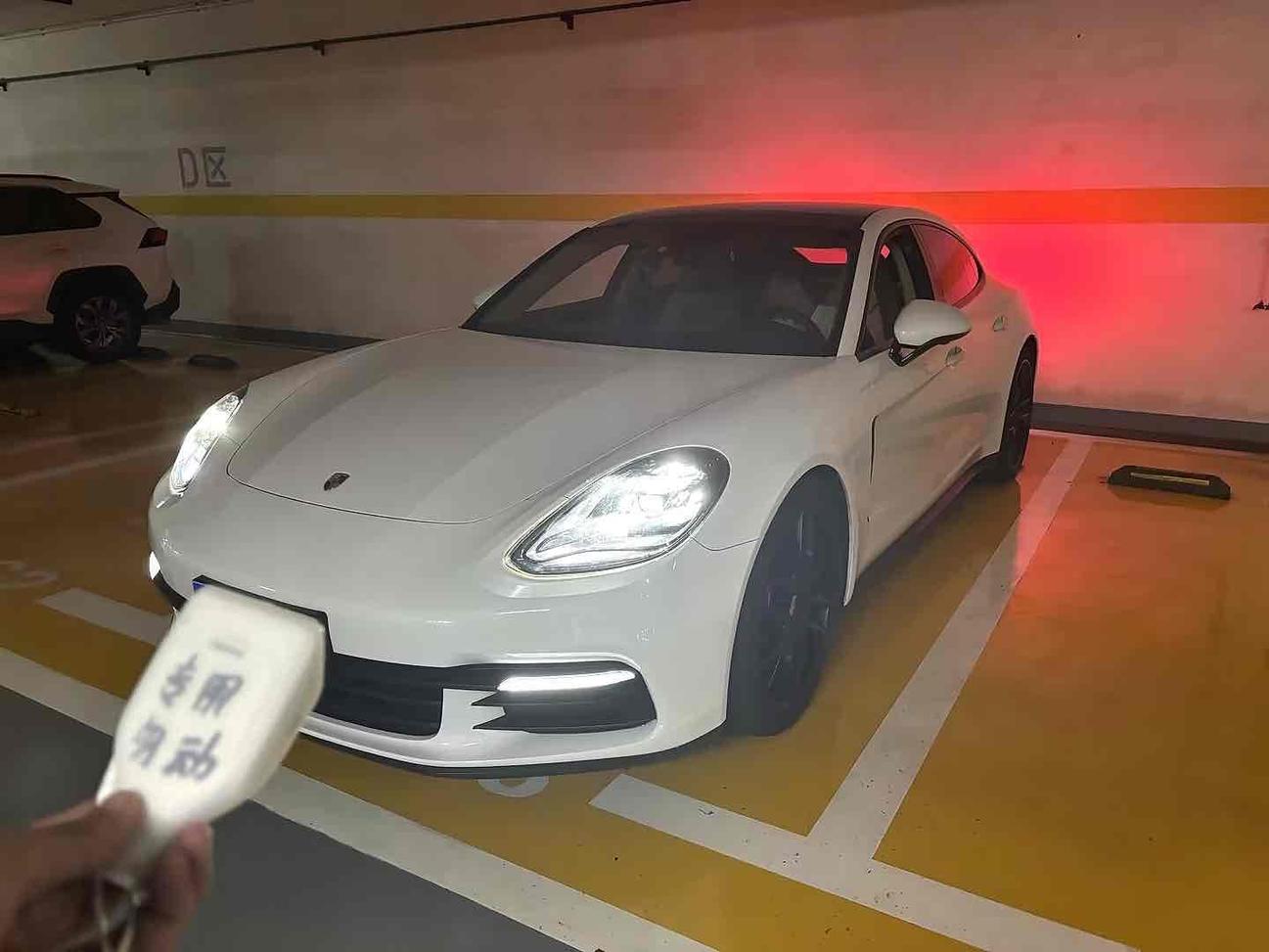 r215934-porsche-panamera-2024_0