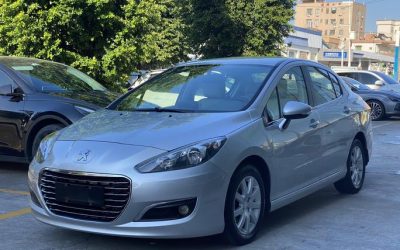 r215936-peugeot-308-2013_0