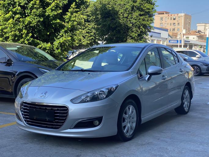 r215936-peugeot-308-2013_0