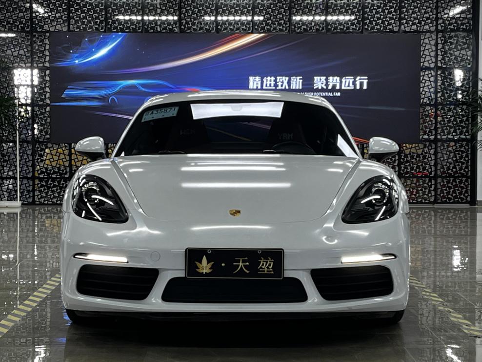 r215944-porsche20718-2020_0
