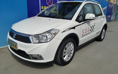 r215949-suzuki-sx4-2015_0