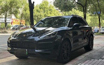 r215961-porsche-cayenne-2022_0