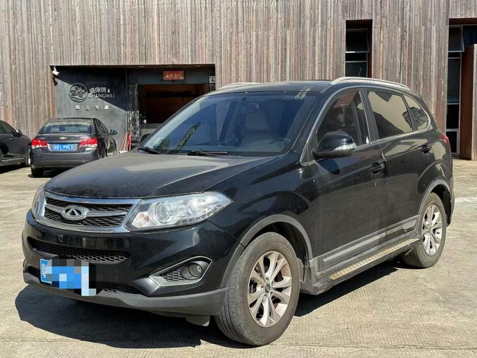 r215976-chery20tiggo205-2015_0