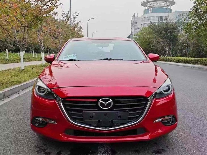 r215980-mazda3-axela-2018_0
