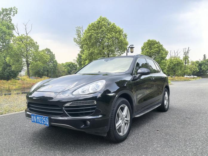 r215987-porsche-cayenne-2013_0