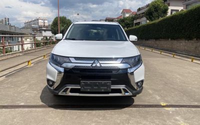 r216044-mitsubishi-outlander-2018_0