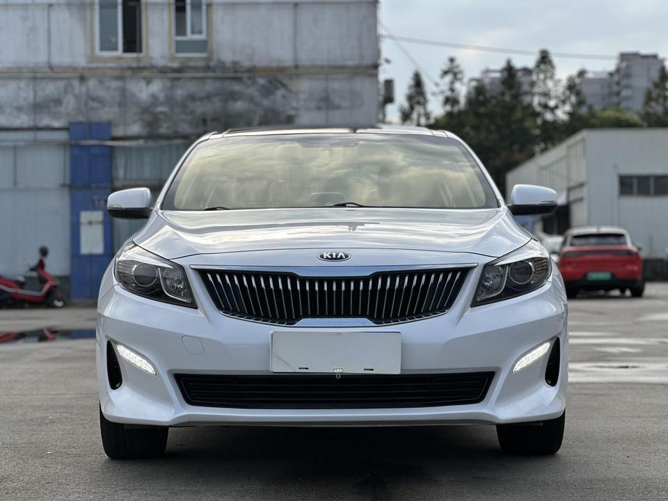 r216071-kia-cachet-2018_0