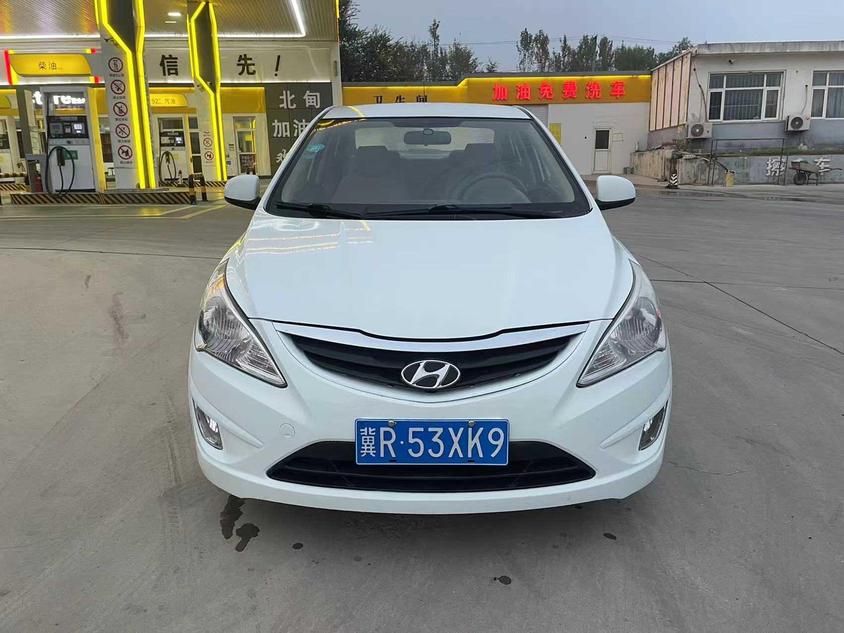 r216079-hyundai20reina-2013_0