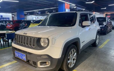 r216105-jeep-renegade-2018_0