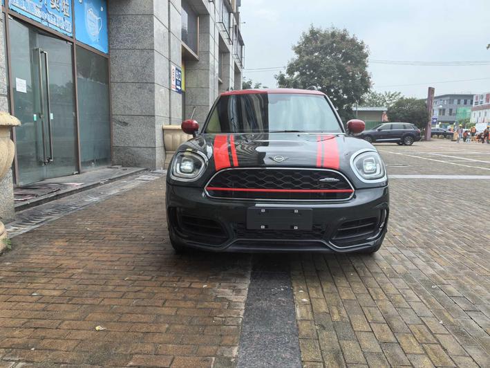 r216136-mini-jcw-countryman-2022_0