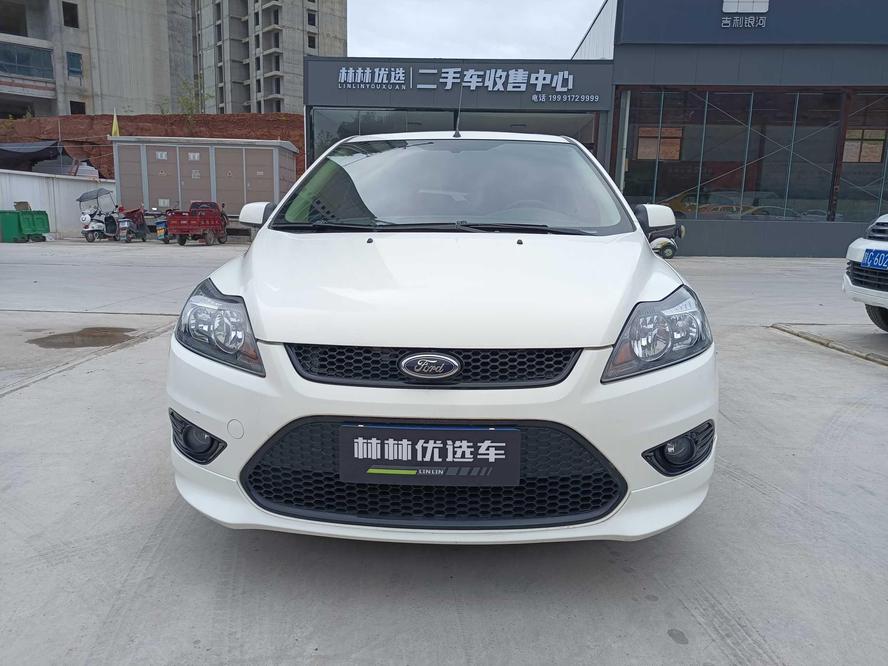r216174-ford-focus-2013_0
