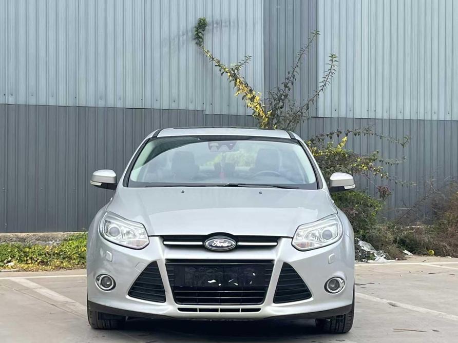 r216197-ford-focus-2013_0