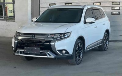 r216211-mitsubishi20outlander-2019_0