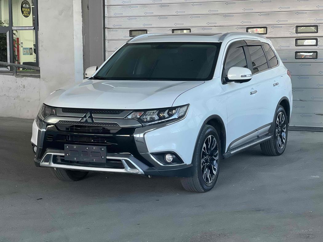 r216211-mitsubishi20outlander-2019_0