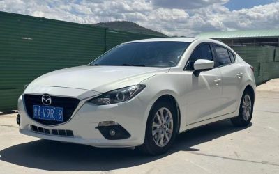 r216228-mazda320axela-2015_0
