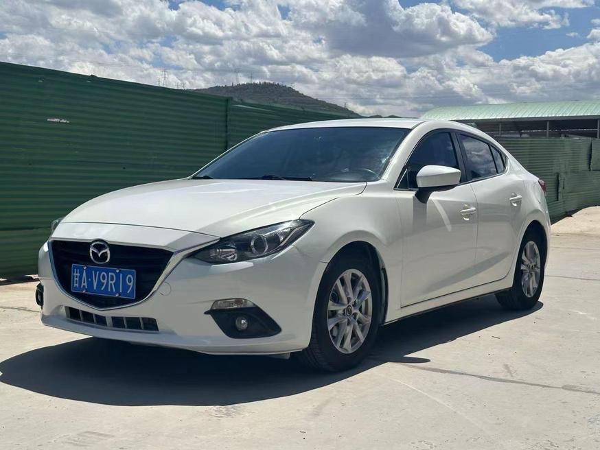 r216228-mazda320axela-2015_0
