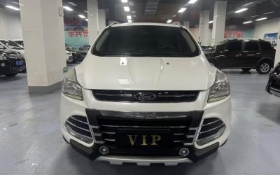 r216252-ford20kuga-2014_0