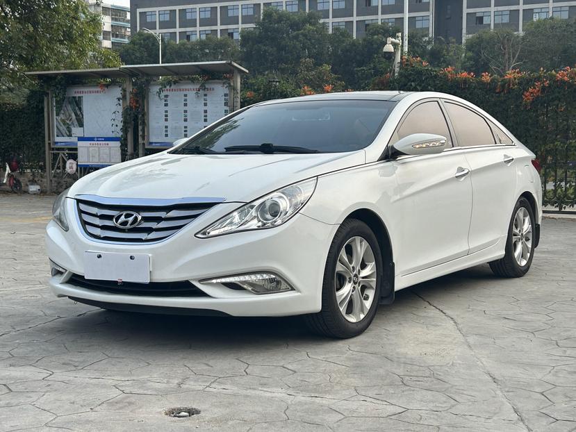 r216284-hyundai-sonata-2012_0