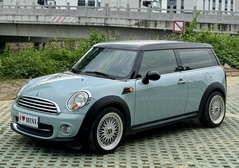 r216330-mini20clubman-2014_0