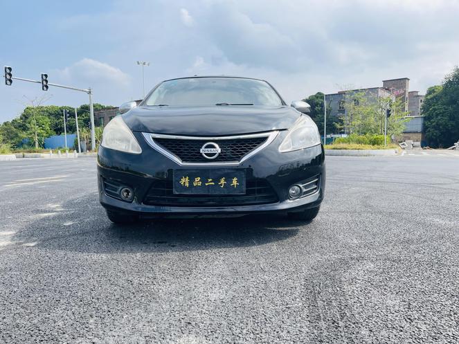 r216347-nissan20tiida-2012_0