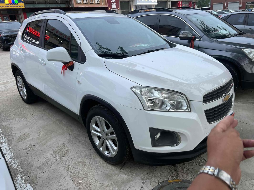 r216362-chevrolet-trax-2016_0