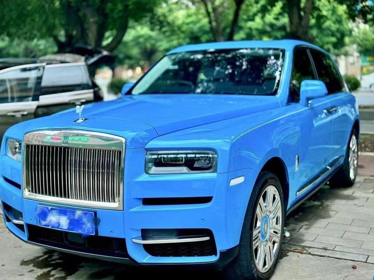 r216370-rolls-royce-cullinan-2022_0