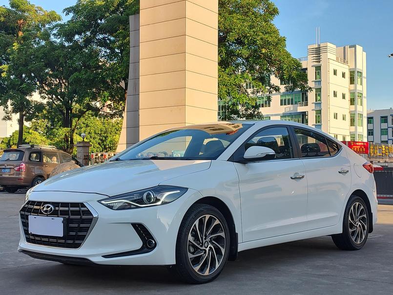 r216373-hyundai-elantra-2020_0