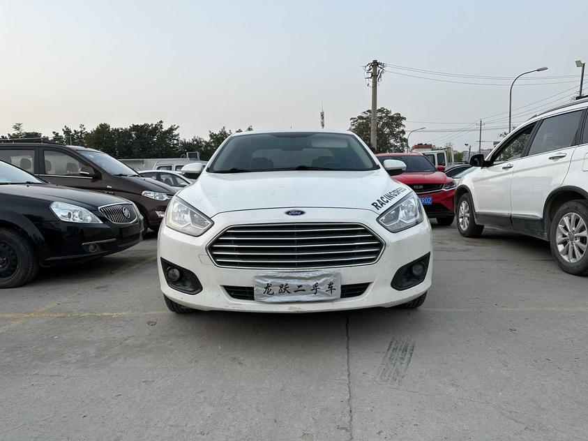 r216374-ford-escort-2015_0