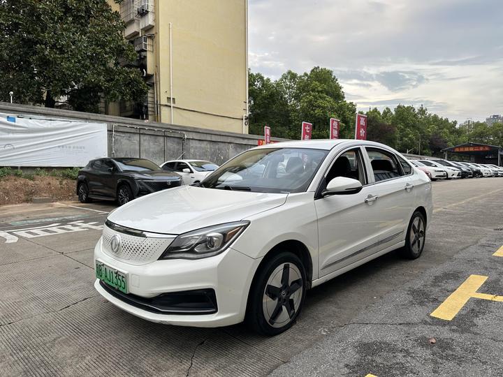 r216402-dongfeng-aeolus-e70-2021_0