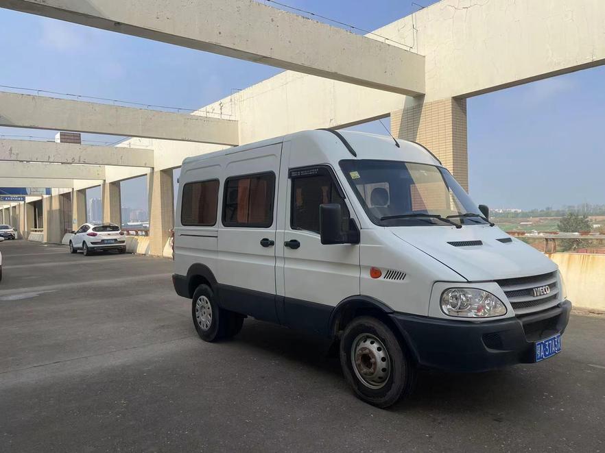 r216435-iveco-power-daily-2016_0