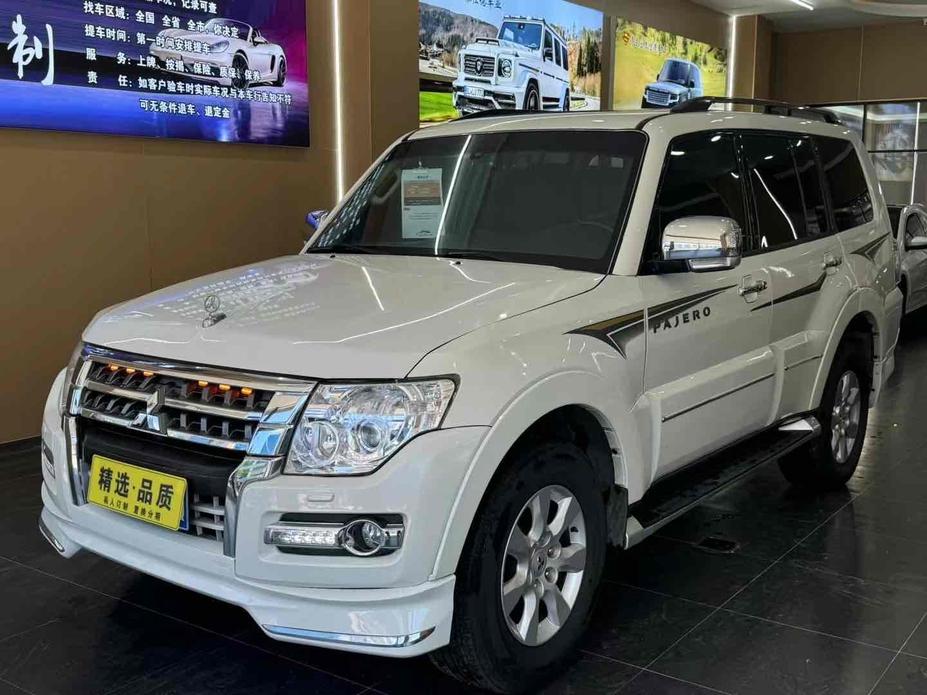 r216493-mitsubishi-pajero-2016_0