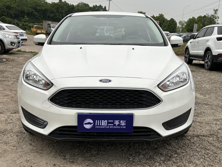 r216523-ford-focus-2019_0