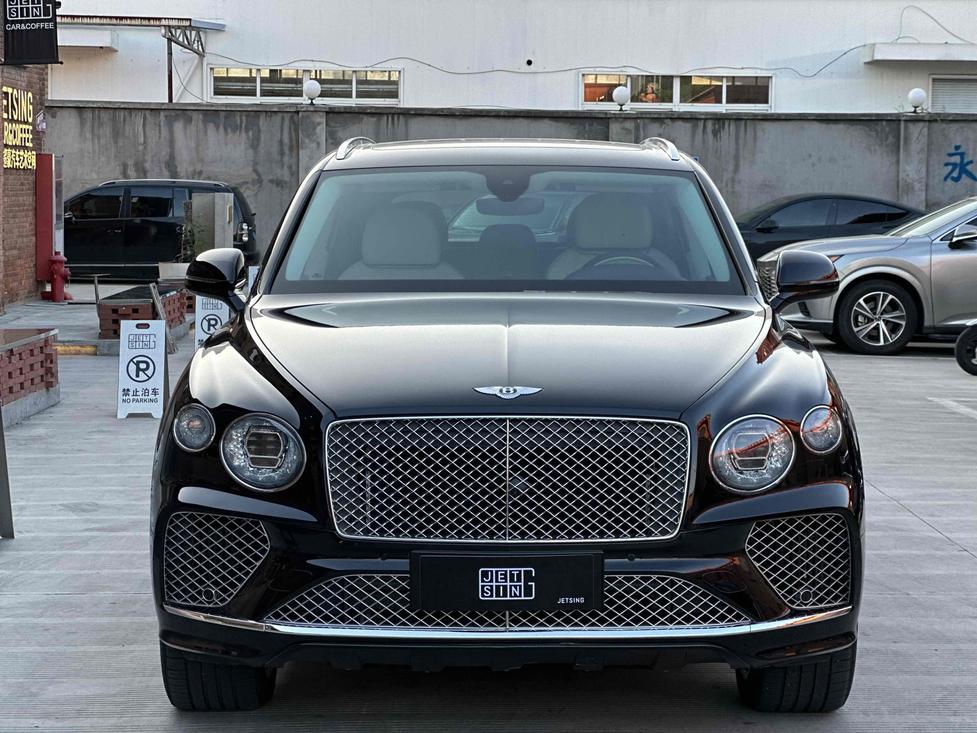 r216566-bentley-bentayga-2021_0