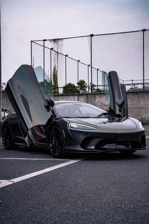 r216567-mclaren-gt-2022_0
