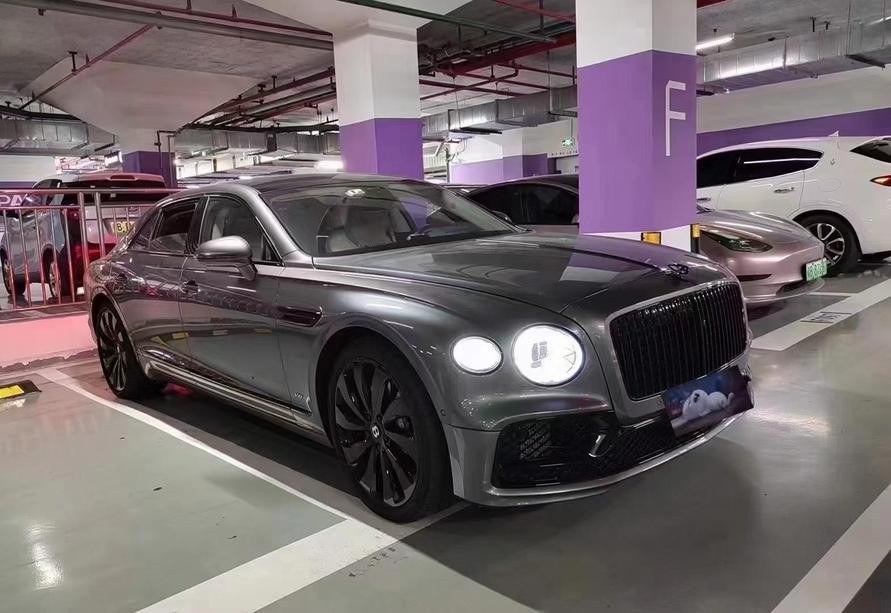 r216626-bentley-flying-spur-2022_0