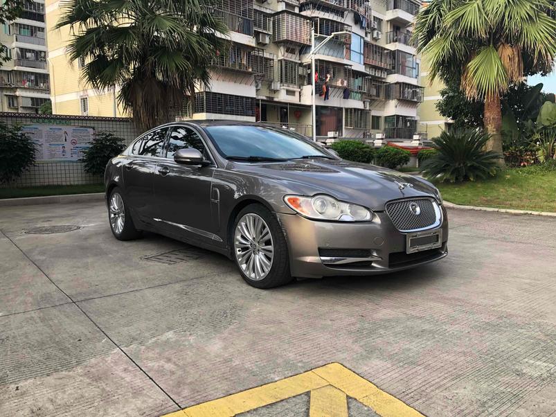 r216627-jaguar-xf-2011_0