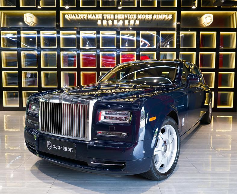 r216663-rolls-royce-phantom-2013_0