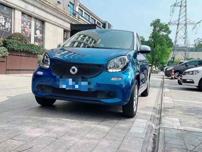 r216669-smart-forfour-2017_0