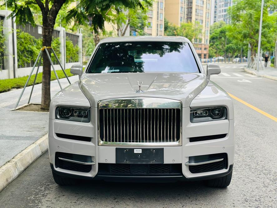 r216690-rolls-royce20cullinan-2021_0