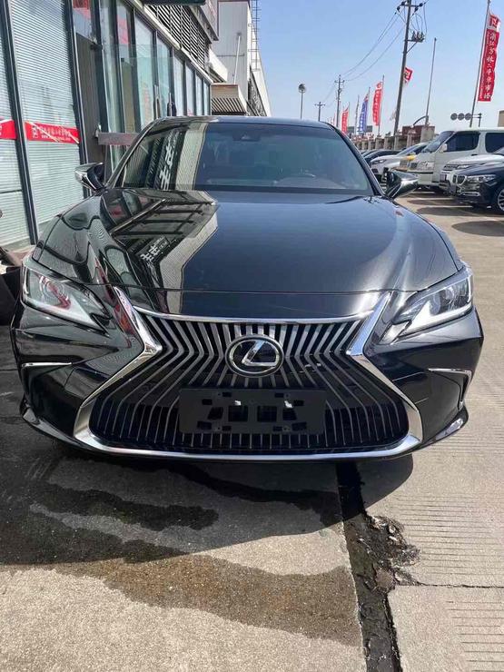 r216730-lexus-es-2018_0