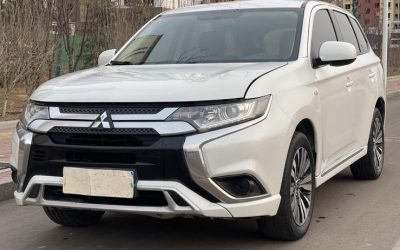 r216747-mitsubishi-outlander-2021_0