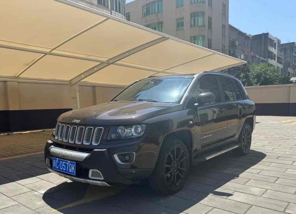 r216827-jeep-compass-2013_0
